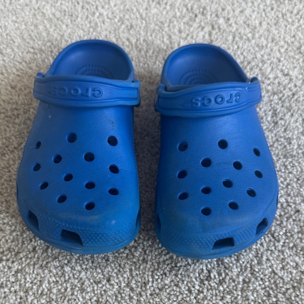 CROCS Kids Vibrant Blue Sandals